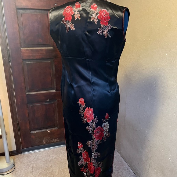Original Chinese silk dress.  Tag says XL but runs VERY small. - Picture 5 of 16